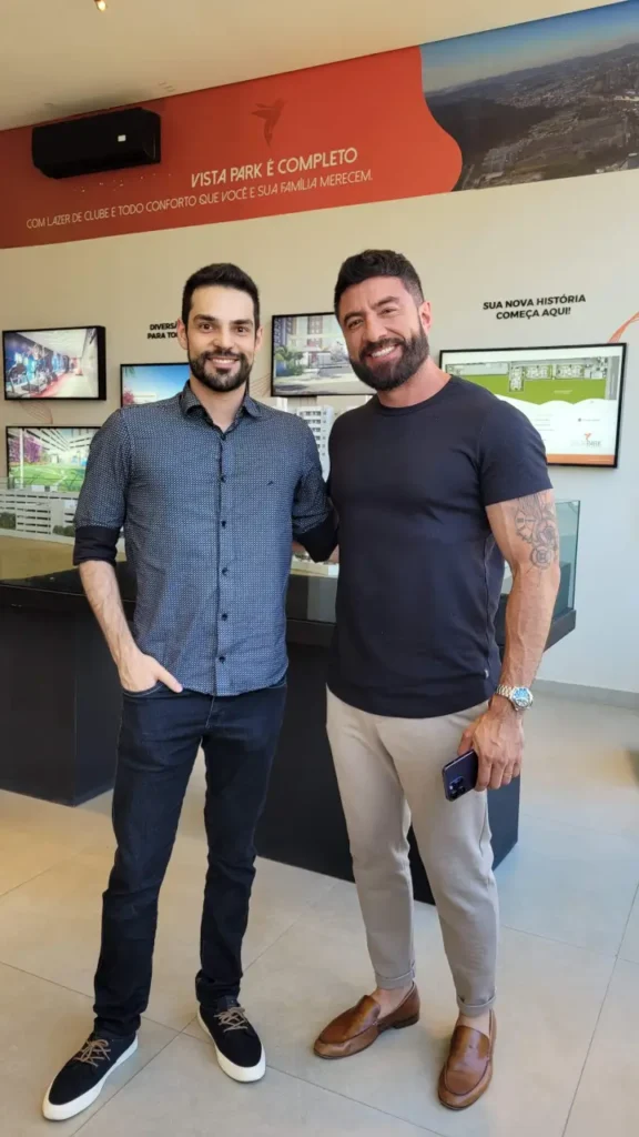 Sobre 25 Cassiano Freitas e Ricardo Martins na Emccamp em 2023